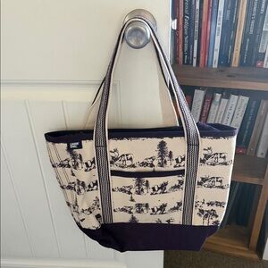 ‼️Rare print Lands End medium Zip tote